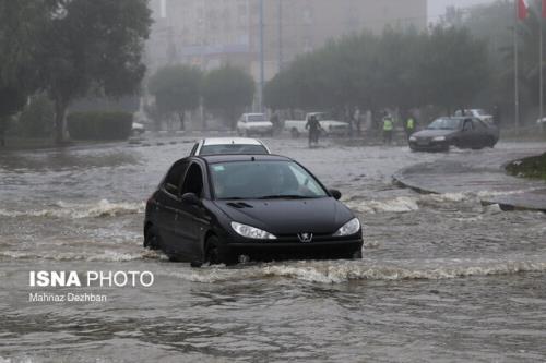 کوشش برای رفع آبگرفتگی های اهواز