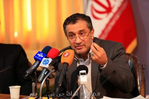 آب دریاچه ارومیه پشت سدهاست، طبیعت واكنش نشان داده است