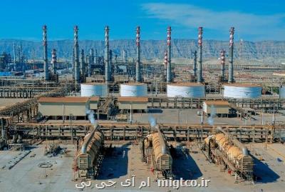قیمت واقعی نفت مبنای تعیین نرخ خوراك پالایشگاهها شود
