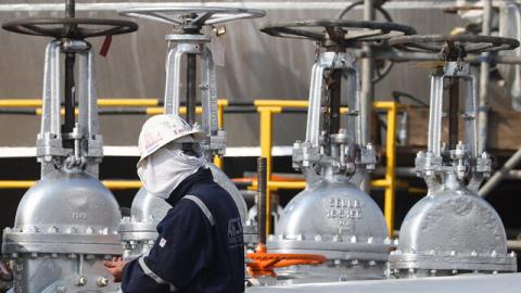 اقدام جدید روس نفت برای دور زدن تحریمهای آمریكا
